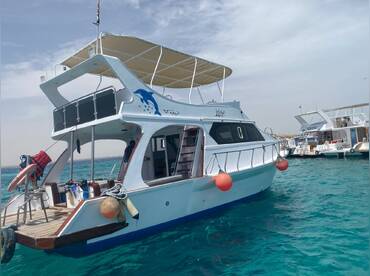 Blue Bird Hurghada – Private Boat Sea Roz