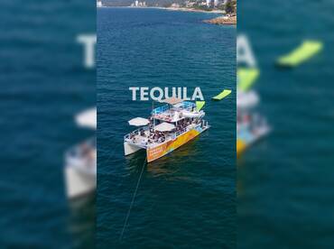 Local Tours – Catamaran Tequila Sunrise