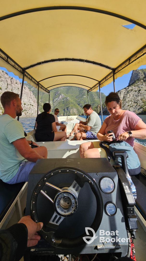 Marku Boat Tours