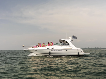 Toronto Yachts – Single Floor Yacht