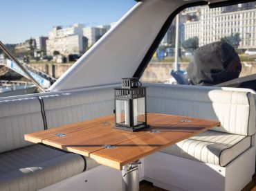 Yacht and Sunset – Windless 72ft