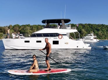 Power Catamaran Bon Bon