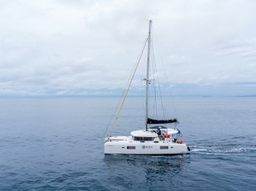Float Boat Adventure – Luxury Lagoon 42
