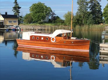 Stockholm Boat Tour – Roundtrip in Classic bi