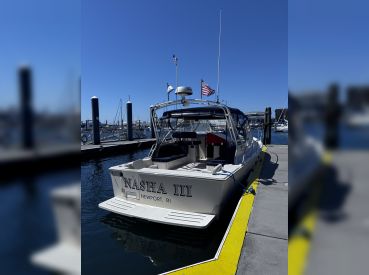 Newport Yacht Charters