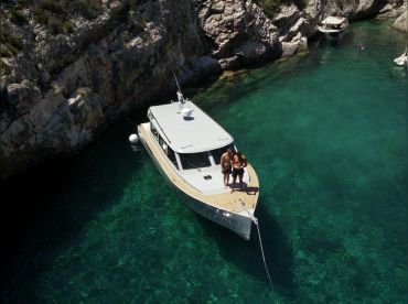 Axiom Yachting Hvar – Axiom Colnago 35’