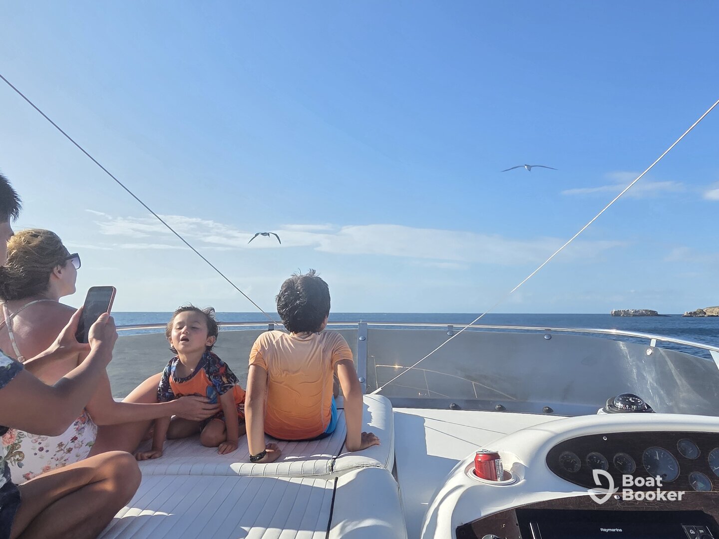 Panama GEM Charters – Sunseeker 55'