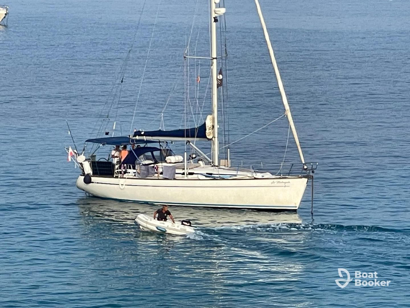 La Madrugada Sailing