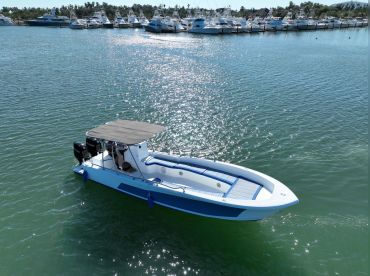 Pelican Cabo – Expedition Boat 33ft