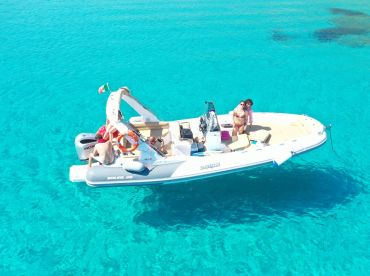 Boat Tour, 4 Stops, Swim, Snorkeling +1Spritz