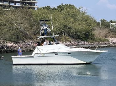 Luhrs Express MCYachtsCo.