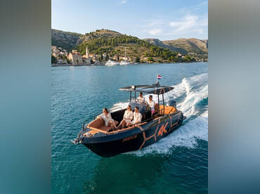 NEW Black Premium Boat: Dubrovnik & Blue Cave