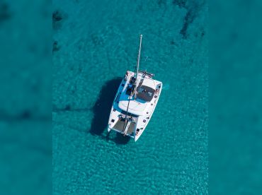 Mykonos Sailing – Lagoon 420