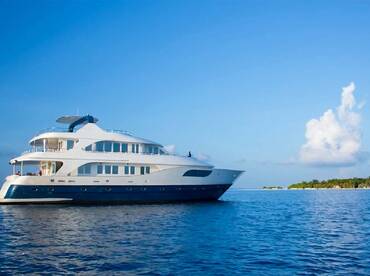 Honors Legacy Yacht – Custom Made Motor Yacht