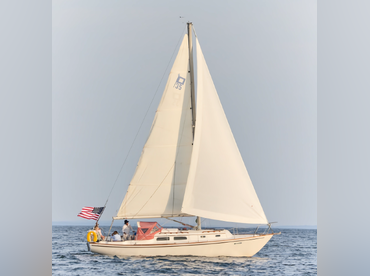 Buzzards Bay Yacht Charters – Pearson 35
