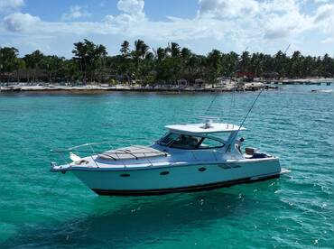 Saona island or Catlina island private yacht