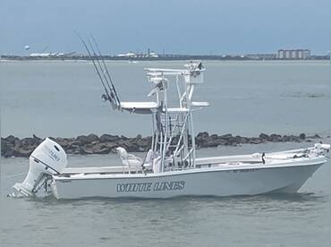 White Lines – Mako 230