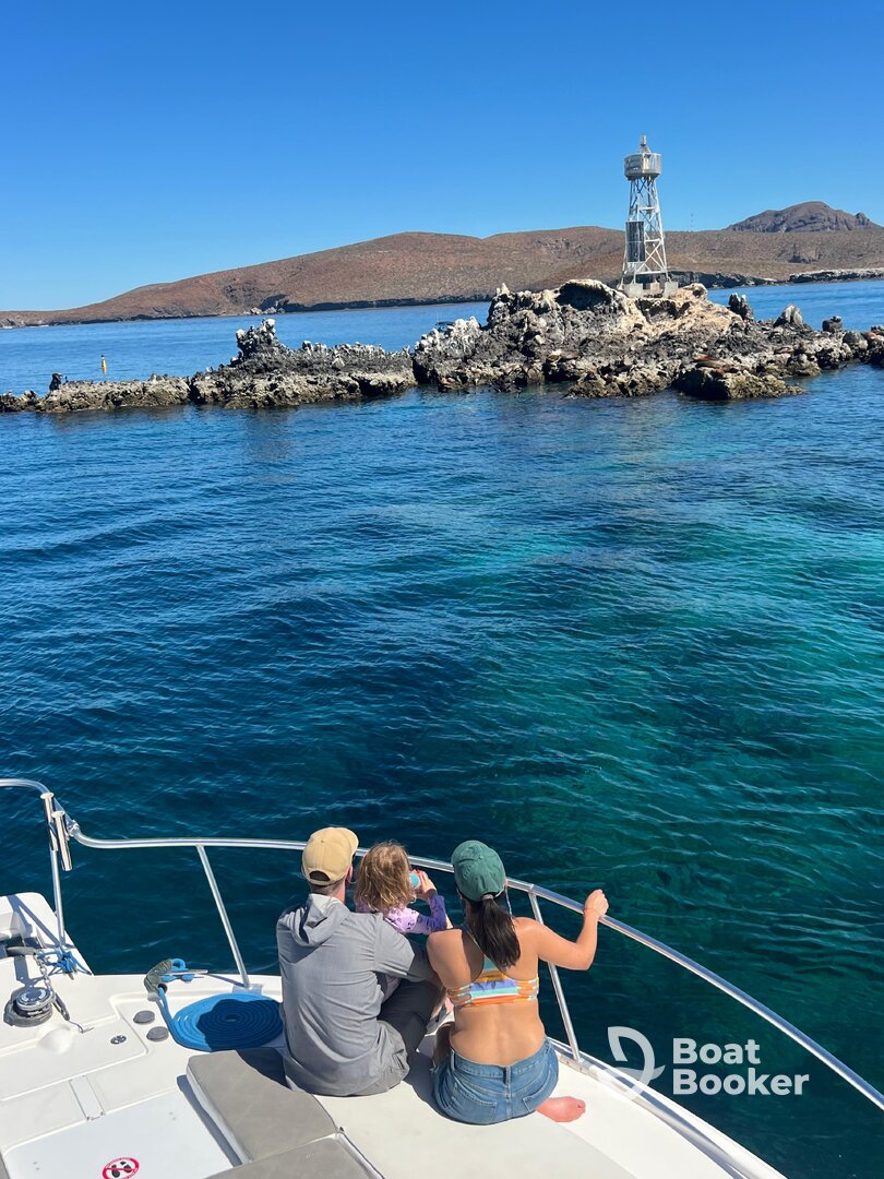 MAD DASH – Luhrs 32 Open Sportfishing