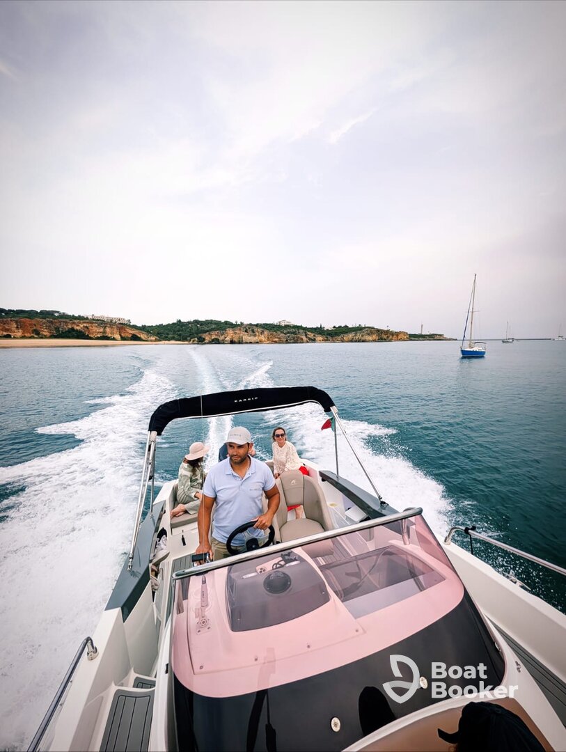 Portimão: Private boat trip on Benagil caves