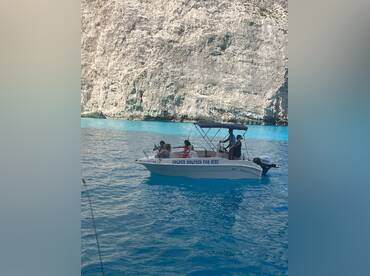 Golden Dolphin Speedboats – Nireus 550