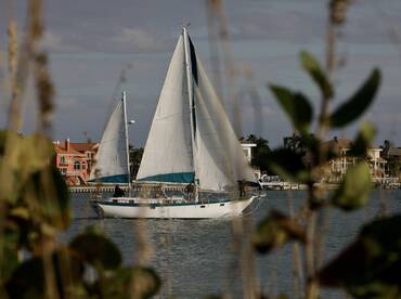 Teal Tide Sailing – "Cay Michele"