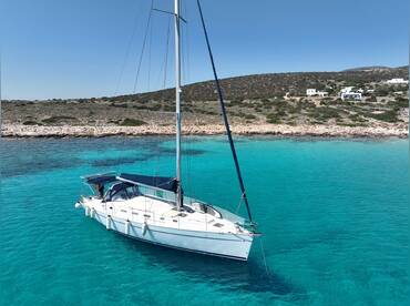 Paros Luxury Cruises – Mattresses everywere
