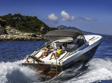 Royal Boat Charter S.R.L.