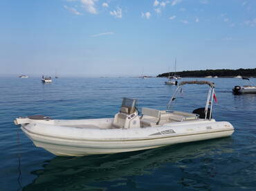EasyBoat – BSC 75 (Tiki)
