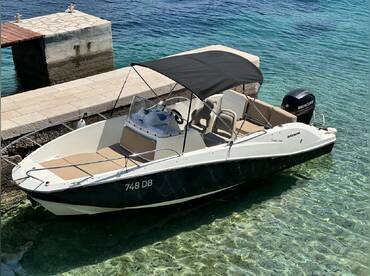 Dubrovnik Explore – Quicksilver 675