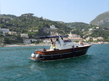 Divina DaMare Charter & Boat Rental - Jeranto