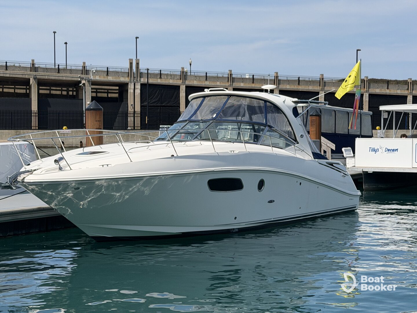Captained 37’ Sea Ray Sundancer: Navy Pier