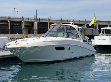 Captained 37’ Sea Ray Sundancer: Navy Pier