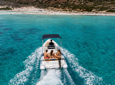 Balos/Falasarna/Chania: Private Cruise - 9PAX