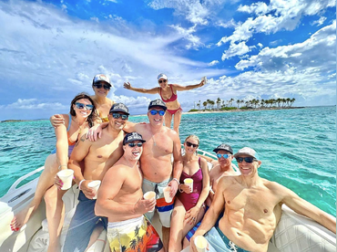 Charter Me Bahamas – Intrepid 400 CC