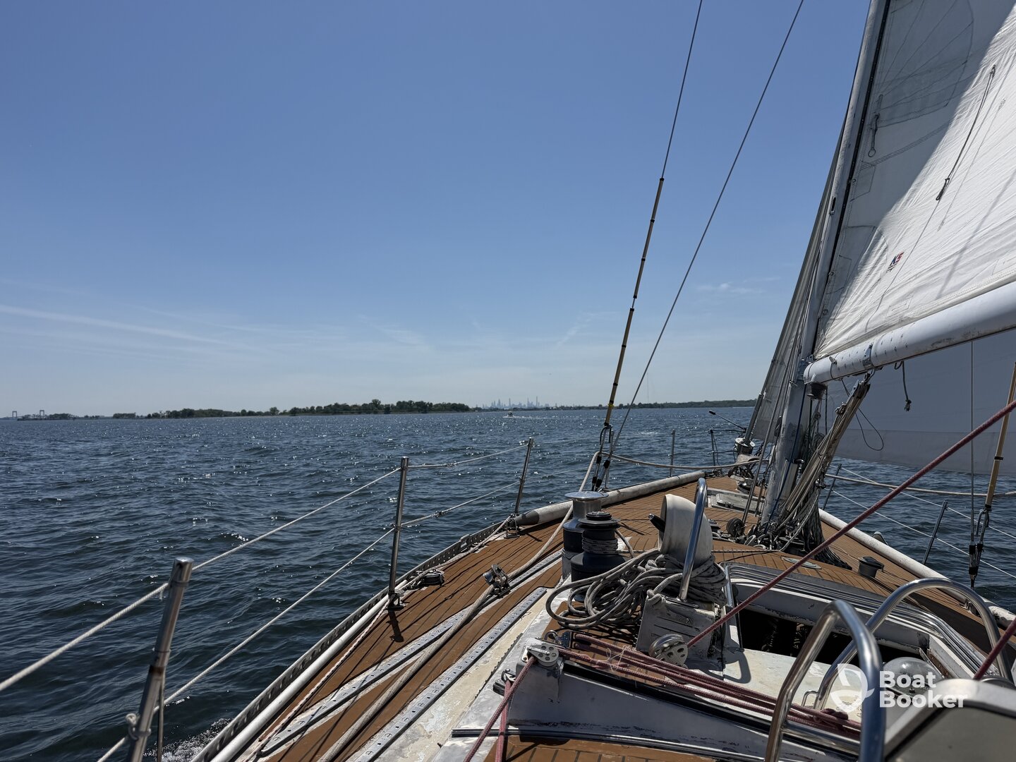 North River Sailing –  Tantara