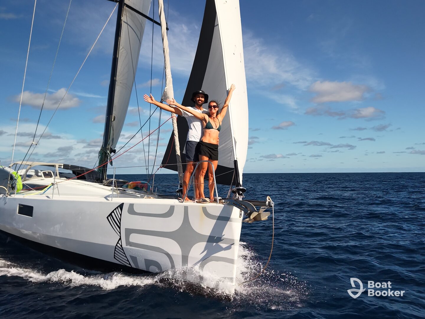 La Vie En Bleu – Sailing on a Pogo