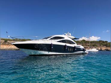 Luxury Private Comino Charter