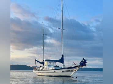 Sailing Lucinda
