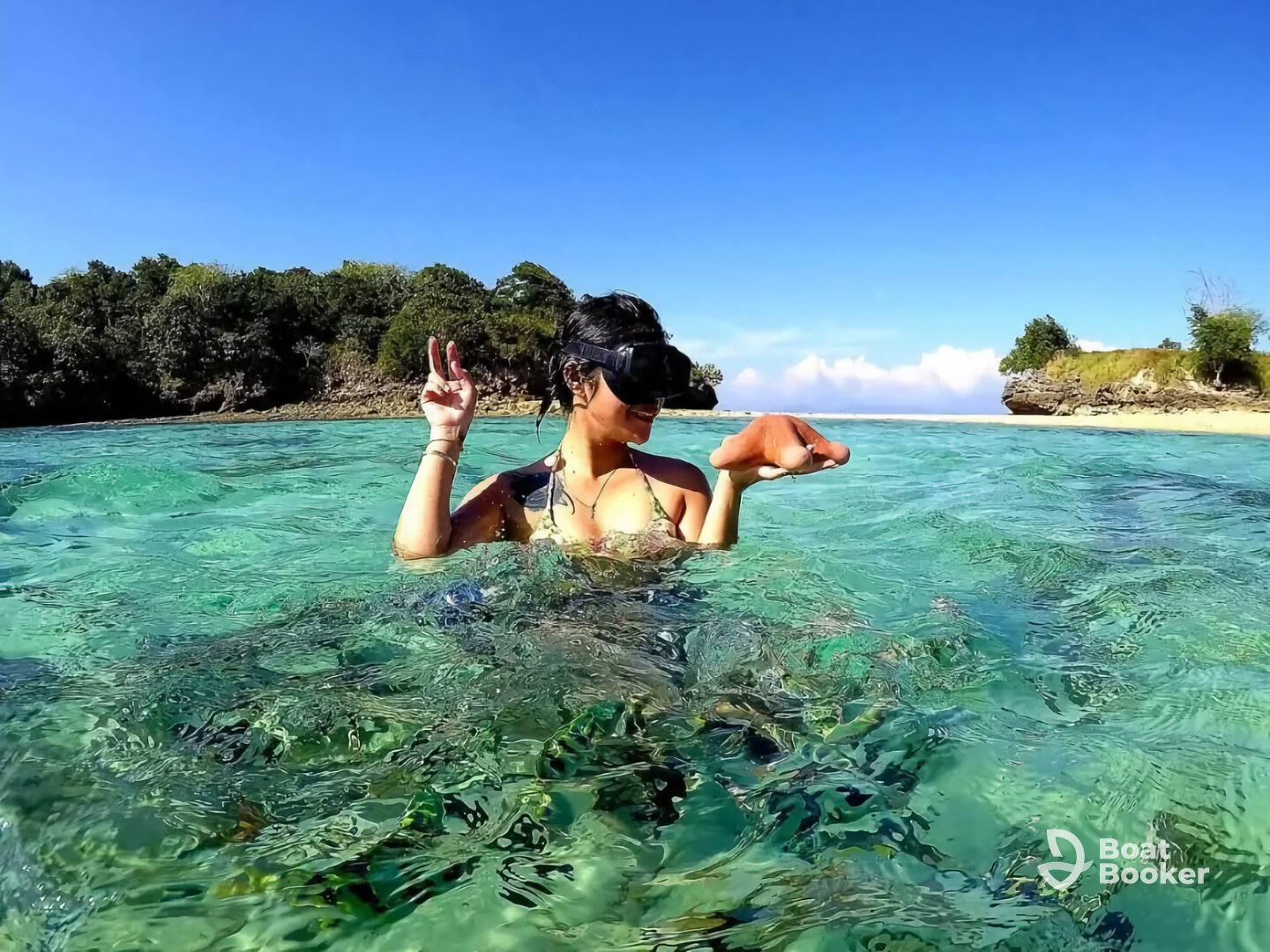 Lombok Explorers – Glass Bottom Boat
