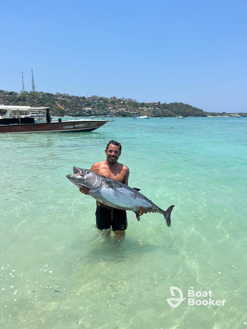 Trisula Lembongan Charters