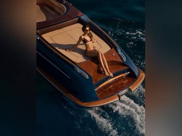 Aquariva 33 – Athens Diamond Cruises