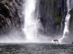 Sterling falls - Milford Sound