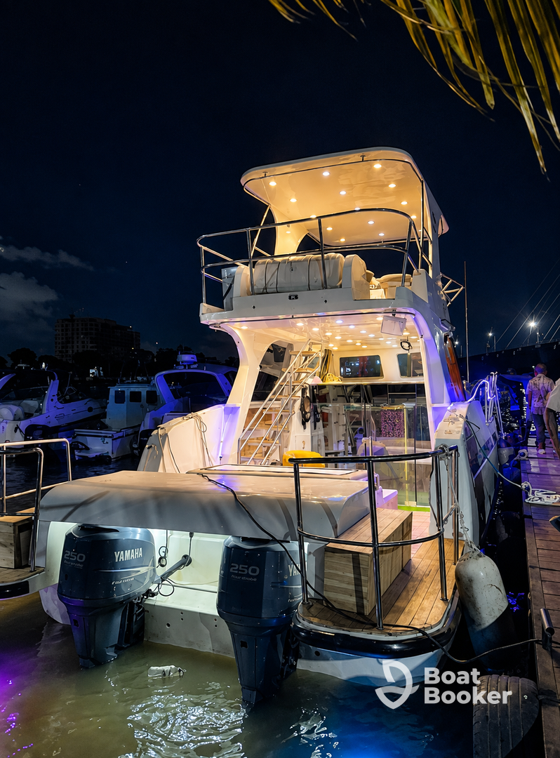 FLOTA_55Yacht Cruise