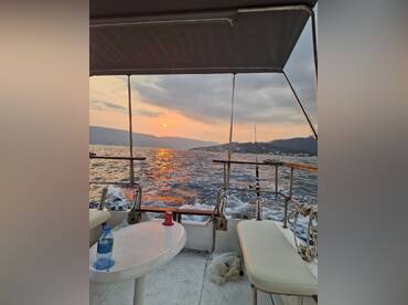 BuraBoat – Excursions and Fishing