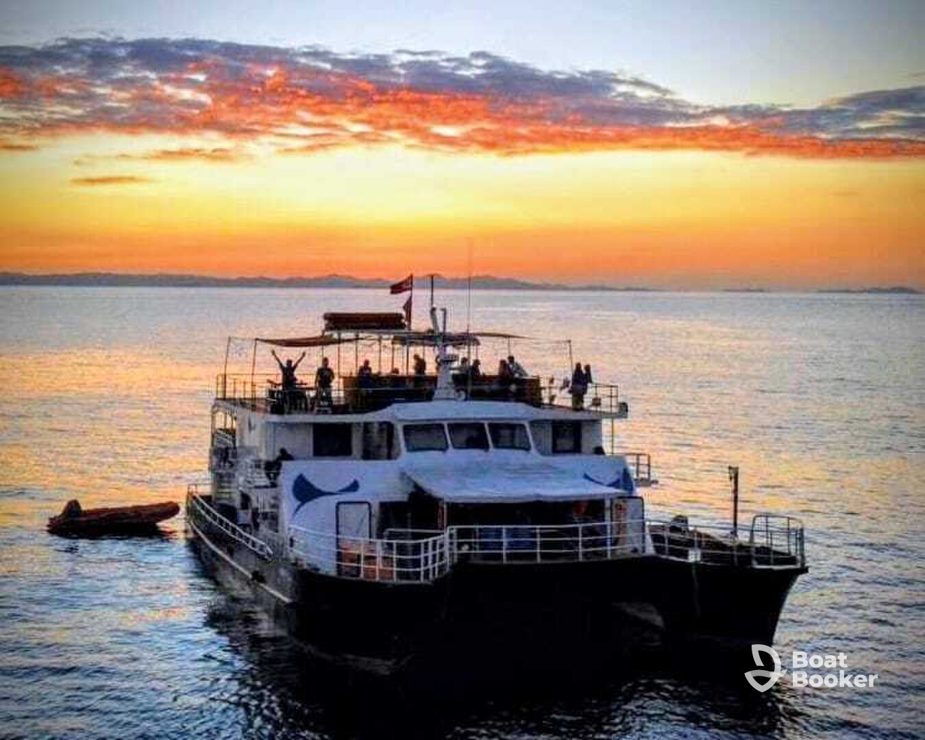 Manta Liveaboards – NAVIS 1