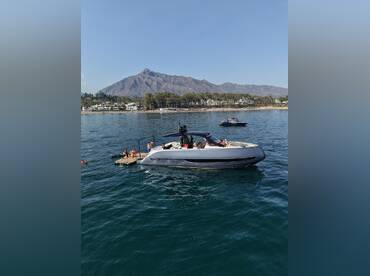 Invictus Yacht Experience