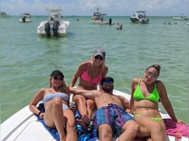 Aquatic Escapes – Water Tours & Booze Cruises