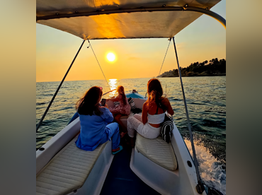 Private Speedboat Cruise
