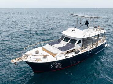 Pelican Cabo – 48ft Private Yacht
