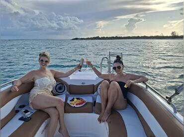 ABI Luxury Boat Charter